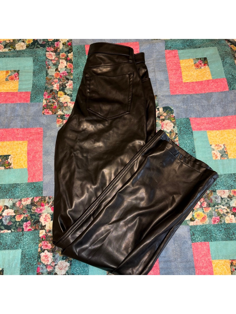 Abercrombie & Fitch 30/10L The '90s Straight Ultra High Rise Faux Leather Pants - Picture 2 of 9